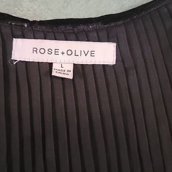 Velvet and pleated tank - Picture 4 of 4